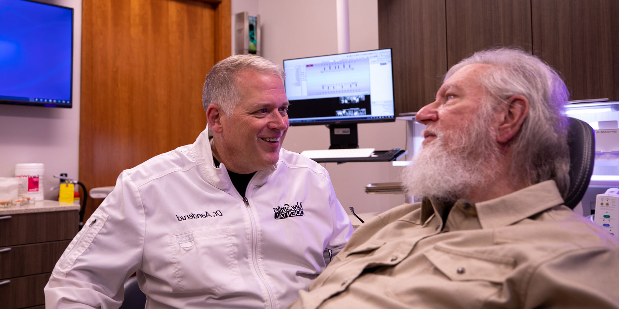 patient and docotor within the procedure room